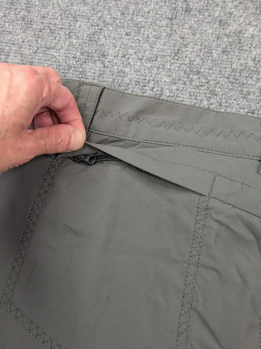 Eddie Bauer Skort Womens 4 Gray Lined Stretch Hiking Outdoor Zip Pocket Active